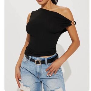 Fashion Nova Black One-Shoulder Crop Top with Ring Accent